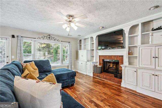 2152 MARNE Glen NW, Kennesaw, GA 30152