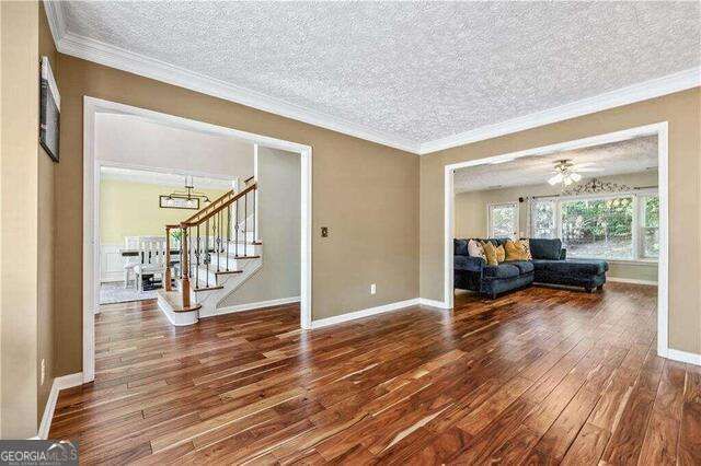 2152 MARNE Glen NW, Kennesaw, GA 30152