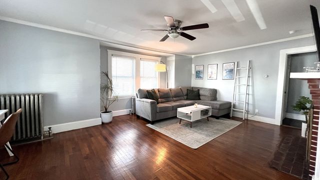 123 Waterston Ave 1, Quincy, MA 02170