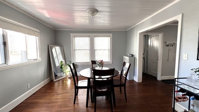 123 Waterston Ave 1, Quincy, MA 02170