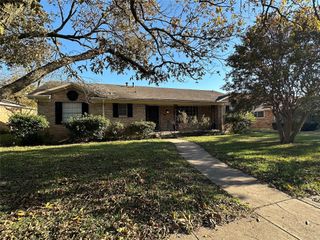 8332 Van Pelt Drive, Dallas, TX 75228