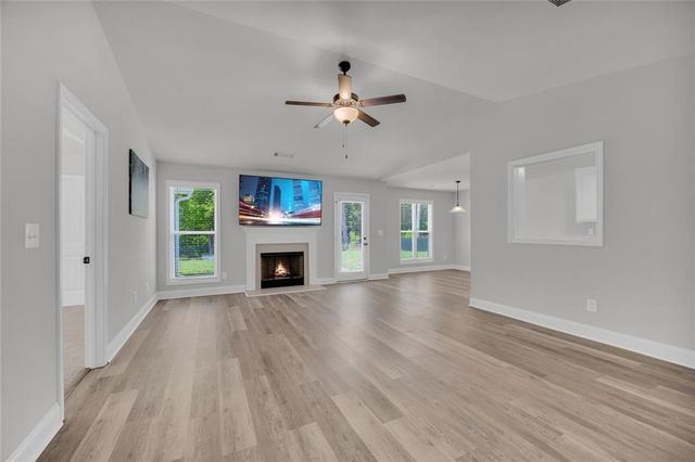 222 Rollingwood Drive, Hull, GA 30646