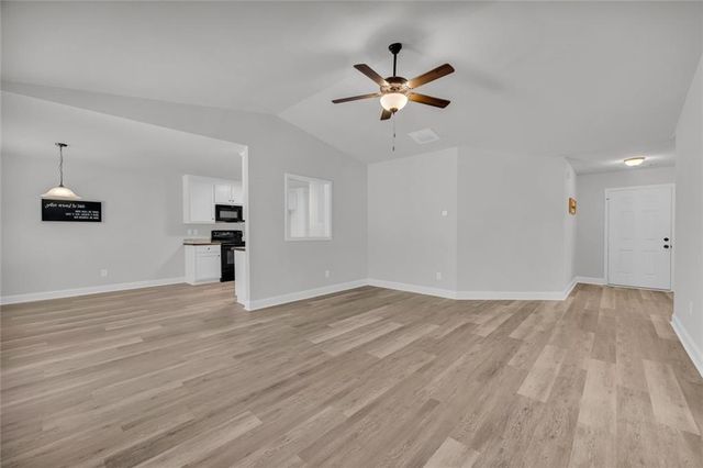 222 Rollingwood Drive, Hull, GA 30646