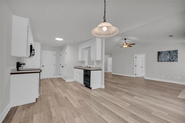 222 Rollingwood Drive, Hull, GA 30646