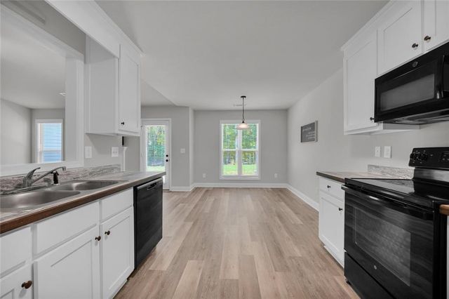 222 Rollingwood Drive, Hull, GA 30646