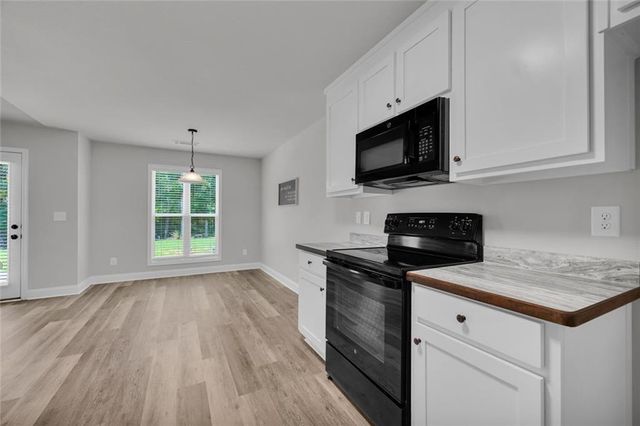 222 Rollingwood Drive, Hull, GA 30646