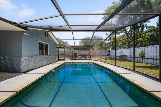 9653 GOLDEN GROVE STREET, Seminole, FL 33772