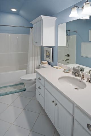 961 Hamilton Drive, Crystal Beach, TX 77650
