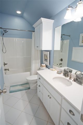 961 Hamilton Drive, Crystal Beach, TX 77650
