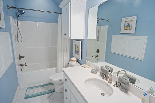 961 Hamilton Drive, Crystal Beach, TX 77650