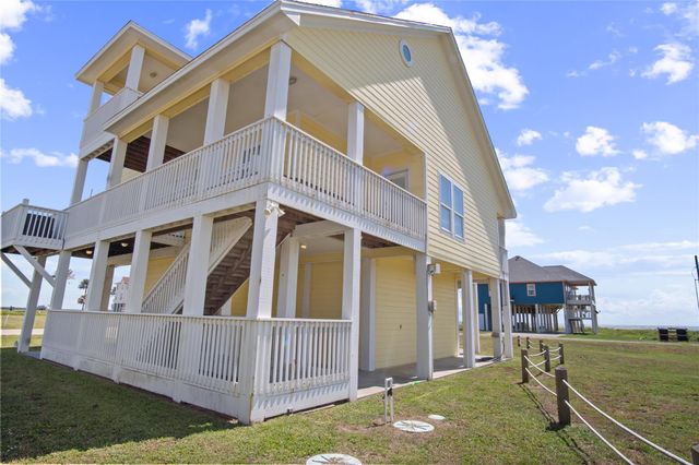 961 Hamilton Drive, Crystal Beach, TX 77650