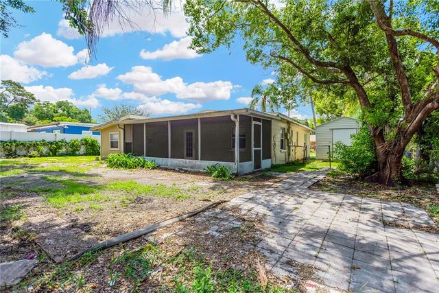 2113 W HERMAN STREET, Tampa, FL 33612