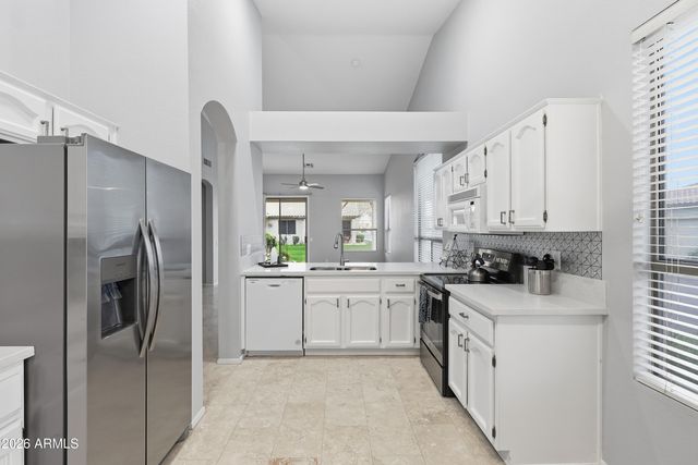 23729 S HARMONY Way, Sun Lakes, AZ 85248