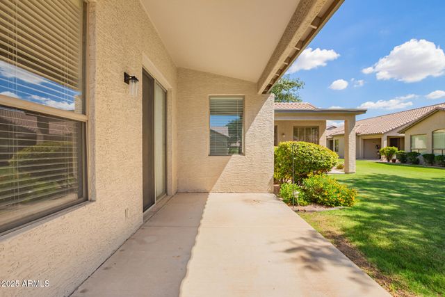 23729 S HARMONY Way, Sun Lakes, AZ 85248