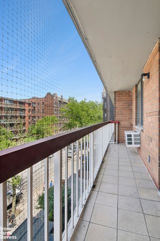 13624 Maple Ave Apt 3D, New York City, NY 11355