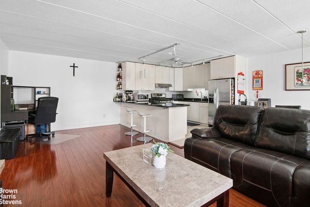 13624 Maple Ave Apt 3D, New York City, NY 11355