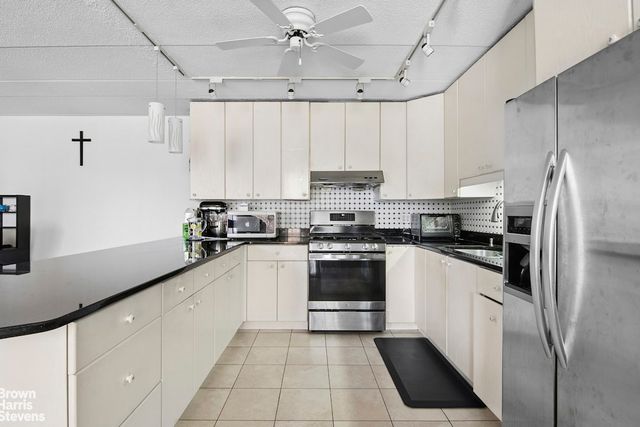 13624 Maple Ave Apt 3D, New York City, NY 11355