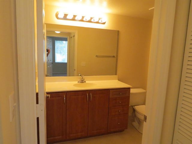 6492 Emerald Dunes Drive 203, West Palm Beach, FL 33411