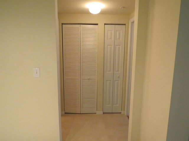 6492 Emerald Dunes Drive 203, West Palm Beach, FL 33411