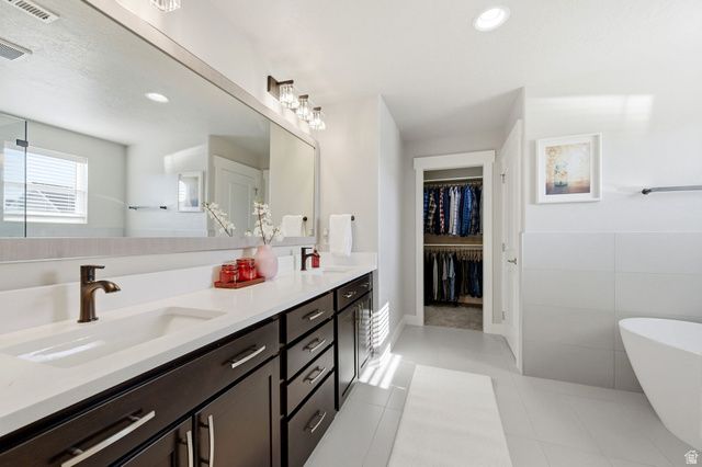 6299 W MEADOW GRASS DR, South Jordan, UT 84009