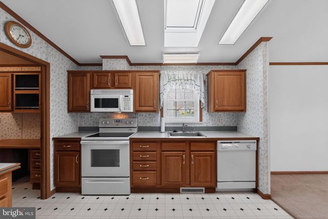 405 VILLAGE WAY, Royersford, PA 19468