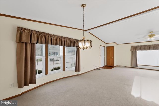 405 VILLAGE WAY, Royersford, PA 19468