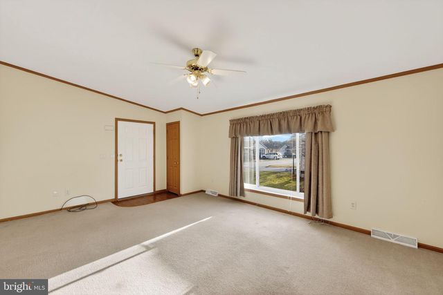 405 VILLAGE WAY, Royersford, PA 19468