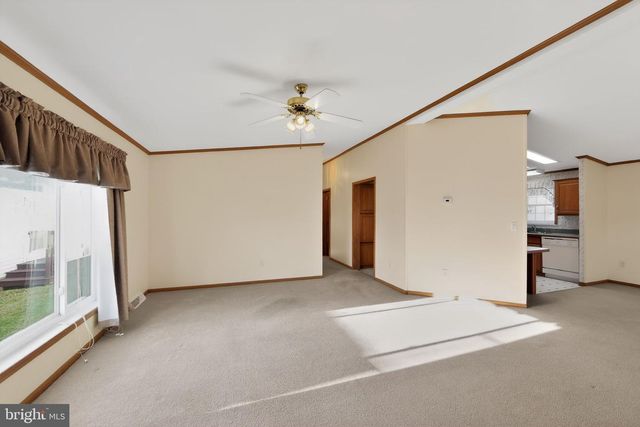 405 VILLAGE WAY, Royersford, PA 19468