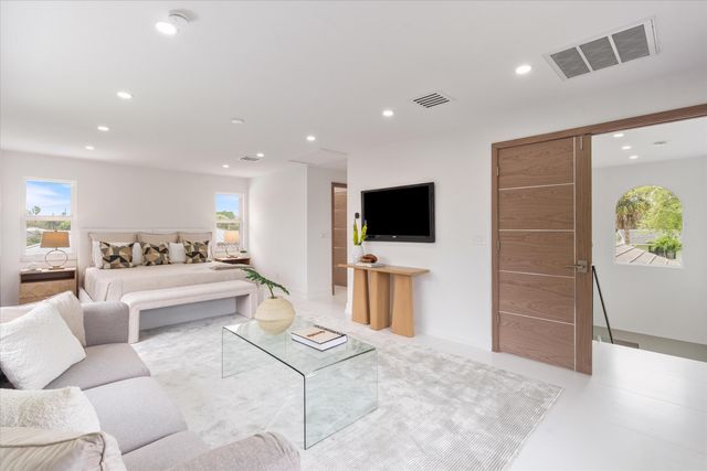 440 NW 11TH Avenue, Boca Raton, FL 33486