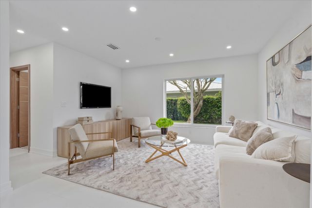 440 NW 11TH Avenue, Boca Raton, FL 33486