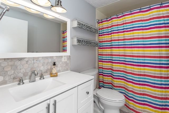 60 Greentree Lane 38, Weymouth, MA 02190