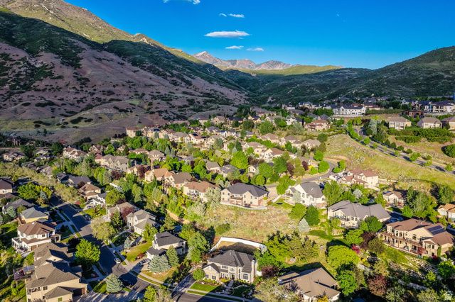 1618 E WYLIE LN, Draper, UT 84020