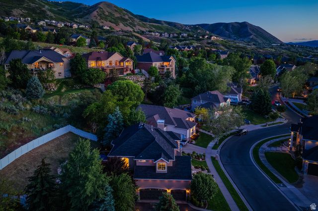 1618 E WYLIE LN, Draper, UT 84020