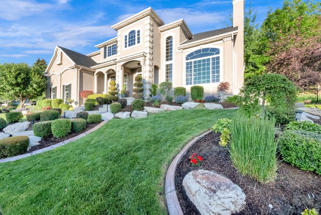 1618 E WYLIE LN, Draper, UT 84020