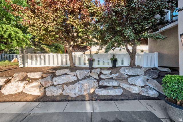 1618 E WYLIE LN, Draper, UT 84020