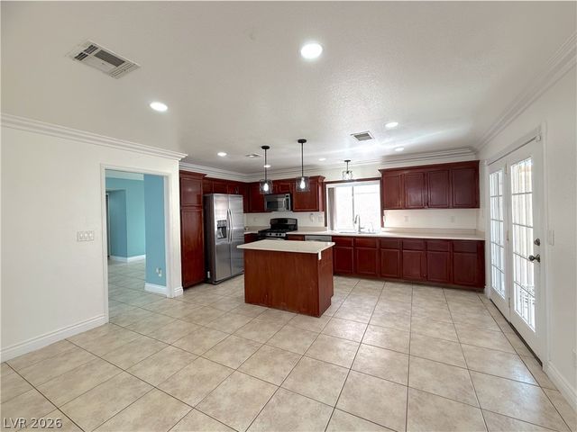 1666 Garden Path Court, Las Vegas, NV 89119