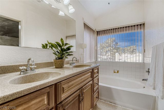 1666 Garden Path Court, Las Vegas, NV 89119