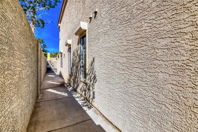 1666 Garden Path Court, Las Vegas, NV 89119