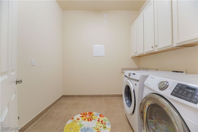 3208 Atlantic CIR, Naples, FL 34119