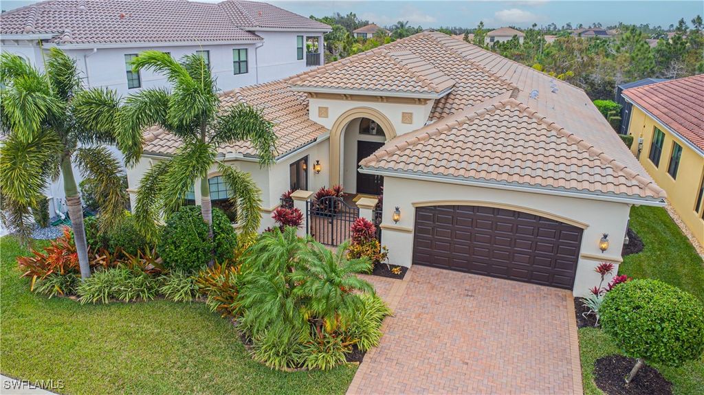3208 Atlantic CIR, Naples, FL 34119