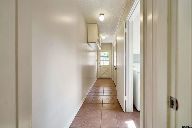1114 Brookshire Dr, Tyler, TX 75701