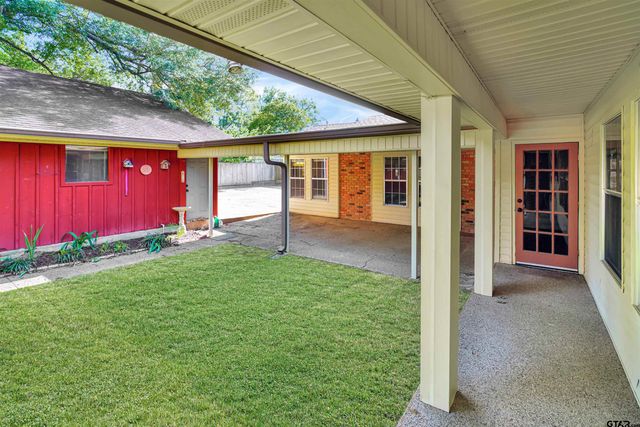1114 Brookshire Dr, Tyler, TX 75701