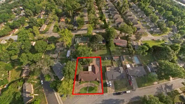 1114 Brookshire Dr, Tyler, TX 75701
