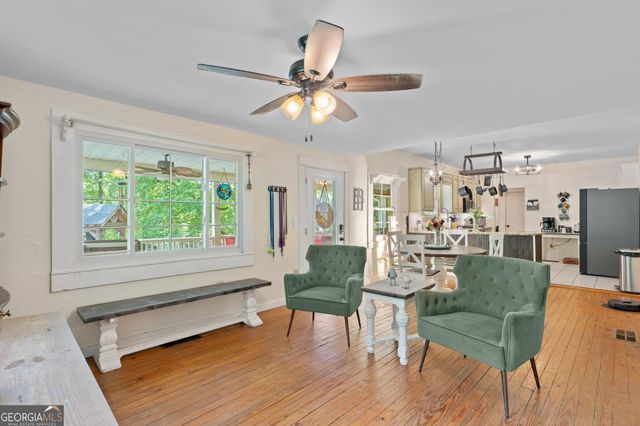319 Johnson Street, Senoia, GA 30276
