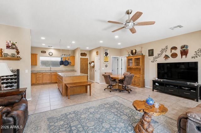 14236 S AVALON Road, Arizona City, AZ 85123