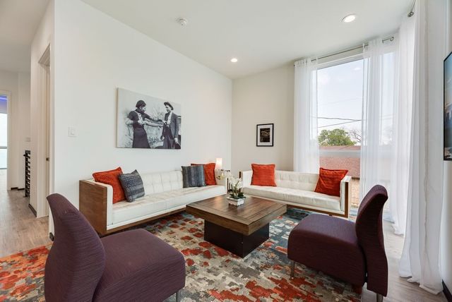 3415 Chihuahua Avenue, Dallas, TX 75212