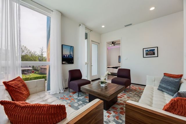 3415 Chihuahua Avenue, Dallas, TX 75212