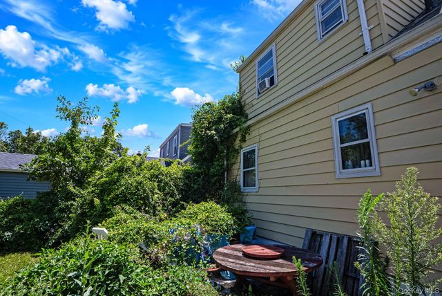 218 Venetian Boulevard, Lindenhurst, NY 11757