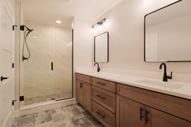 5129 Maple Drive, Lewis Center, OH 43035
