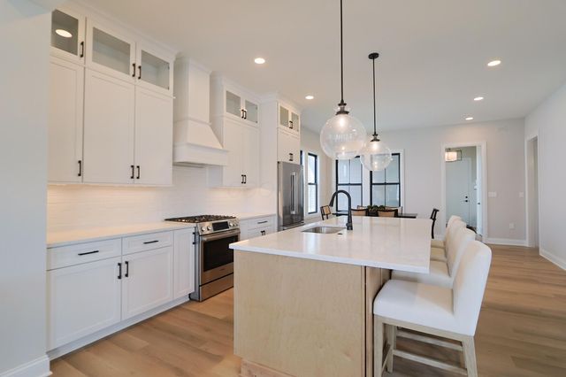 5129 Maple Drive, Lewis Center, OH 43035